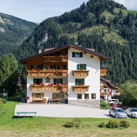 Villa Insam Selva di Val Gardena Kültér fotó